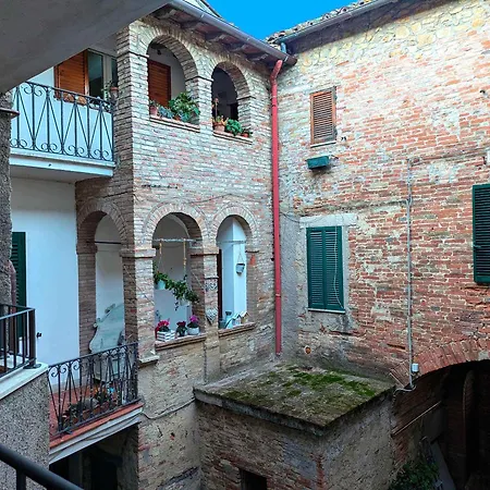 Apartment Casa Clara Comfort And History In Perugia Mercanzie
